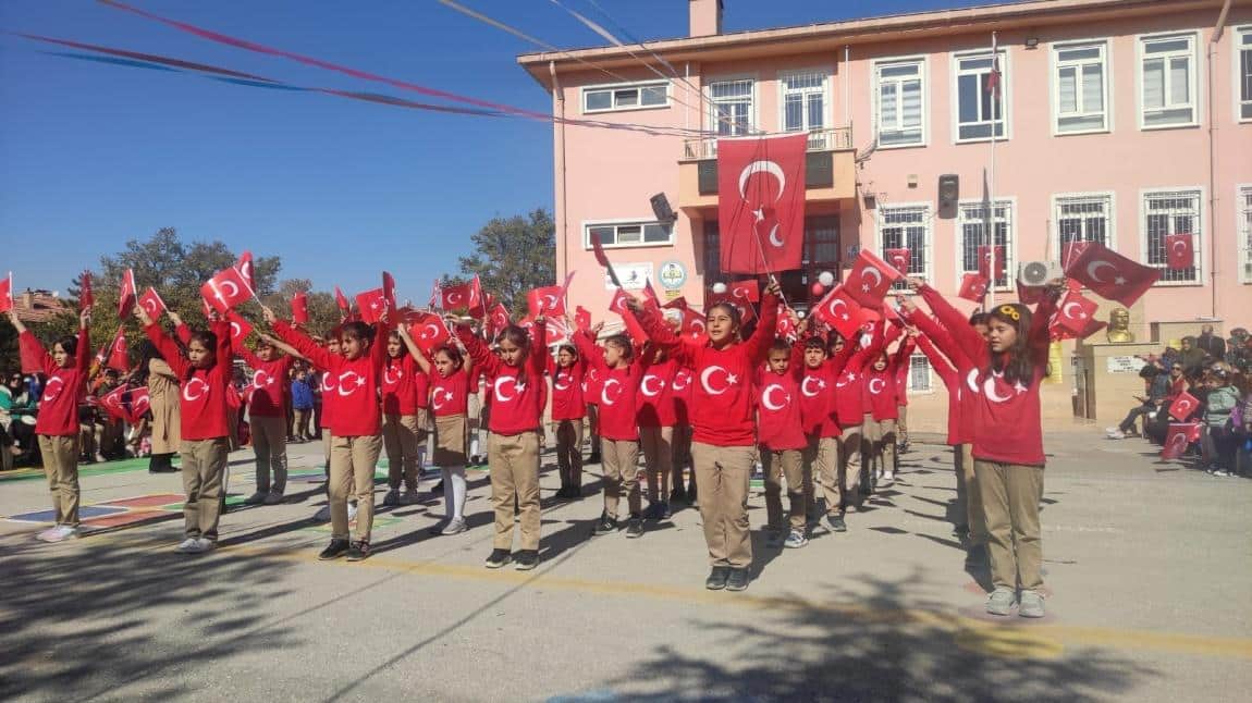 29 EKİM CUMHURİYET BAYRAMI ÇOŞKUYLA KUTLANDI 