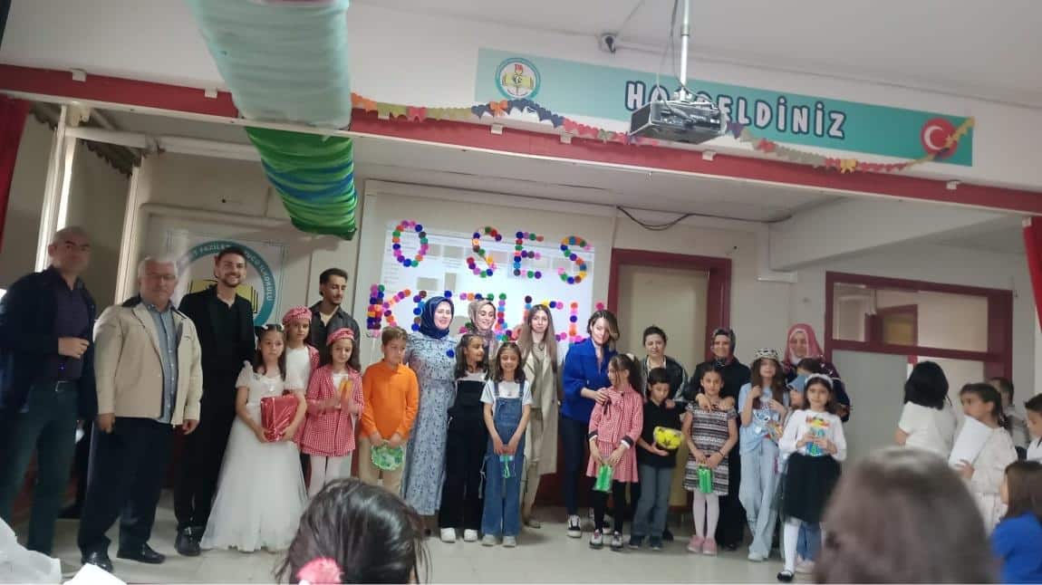 AİLEMLE SAHNEDEYİM...